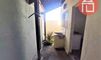 Imagem 7: Casa com uma localização privilegiada perto da rodoviária nova da cidade com Sala, dormitó