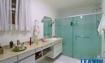 Imagem 3: CASA INCRÍVEL Casa com 4 dormitórios