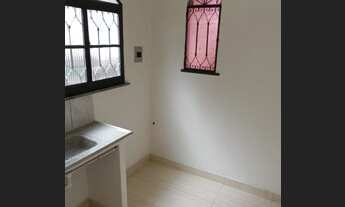 Imagem 3: Kitnet/conjugado com banheiro e cozinha na Freguesia