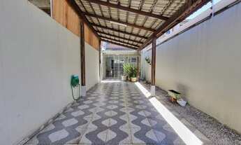 Imagem 3: Casa Duplex com excelente localização na Messejana! Área de 115m2 e 4quartos