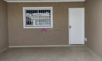 Imagem 4: Sobrado com quintal e churrasqueira em ótima localização