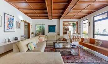 Imagem 2: Casa para venda tem 565 metros quadrados com 4 quartos em Pacaembu - São Paulo - SP