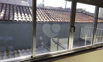 Imagem 4: Excelente Sobrado com pé direito alto! Ótima localização!