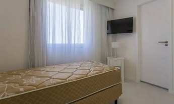 Imagem 4: LINDA COBERTURA DECORADA COM PISCINA