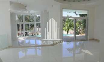 Imagem 3: CASA ALPHAVILLE/ 4 SUITES / PISCINA / 6 VAGAS DE CARRO / AR CONDICIONADO