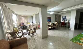 Imagem: Classico apartamento em frente ao Lago das