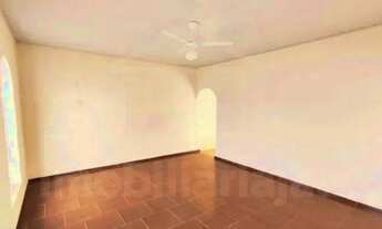 Imagem 2: Casa para venda e aluguel no Centro com 3 quartos