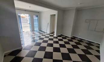 Imagem 7: Imóvel para aluguel tem 301 metros quadrados com 8 quartos