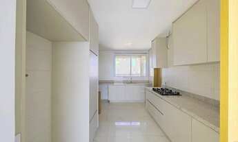 Imagem 7: Imóvel com 3 amplas suítes para aluguel