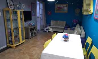 Imagem 2: Apartamento de 3 dormitórios com sacada no Menino Deus entre as Av. Praisa de Belas e Getu