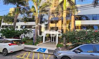 Imagem 2: Apartamento no Setor Bueno, 13º andar. Três suítes plenas. A melhor área de lazer da regiã