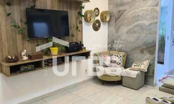 Imagem 3: BELÍSSIMA CASA COM 82m², DOIS BANHEIROS, QUATRO QUARTOS, JARDIM DE INVERNO POR APENAS 330