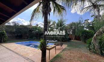 Imagem 4: Casa em Condomínio Fechado com 4 quartos (3 suítes) à venda, a/c 440 m² por R$ 2.000.000