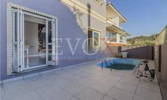 Imagem 2: Casa à venda em Porto Alegre-RS, na Vila Assunção, com 3 quartos, 3 suítes, 2 salas, 5 ban