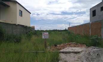 Imagem: Terreno plano frente para o nascente, Verdes