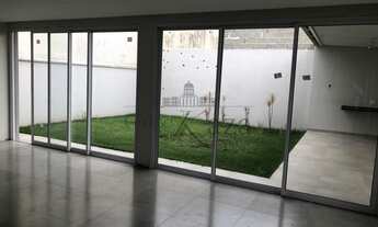 Imagem 4: Casa de condomínio para venda possui 225 metros quadrados com 4 quartos