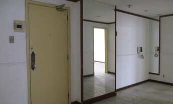 Imagem 4: Conjunto de 2 Salas comerciais subdividida em saletas com sacada e vista livre próximo da