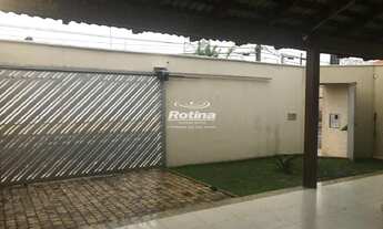 Imagem 2: Casa para aluguel, 3 quartos, 1 suíte, 2 vagas, Jardim Patrícia - Uberlândia/MG