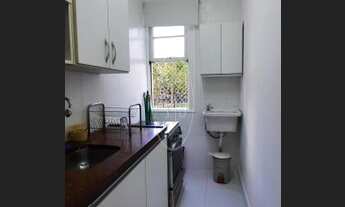 Imagem 6: DIFERENCIADO APARTAMENTO EM PRÉDIO TRADICIONAL DO BAIRRO, EM FRENTE A PRAÇA JULIO DE CASTI