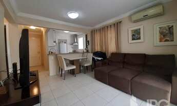 Imagem 3: Apartamento á venda com 2 dormitórios no centro de Balneário Camboriú