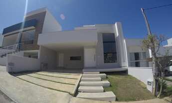 Imagem: Casa de condomínio térrea para venda possui