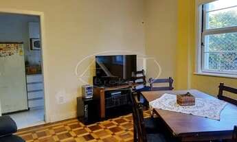 Imagem 5: DIFERENCIADO APARTAMENTO EM PRÉDIO TRADICIONAL DO BAIRRO, EM FRENTE A PRAÇA JULIO DE CASTI