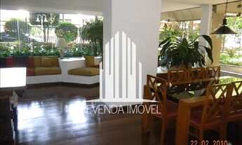 Imagem: Apartamento de 220m² com 3 suítes, 5 banheiros