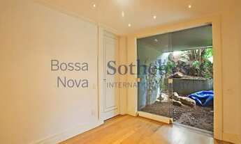 Imagem 7: Casa com jardim em ótima localização