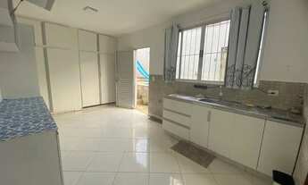 Imagem 5: Sobrado para locação com Piscina