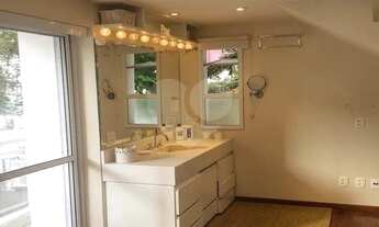 Imagem 4: Charmoso Duplex próximo a Praça Por Do Sol! Totalmente decorado!