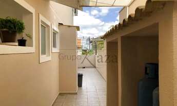 Imagem 4: Casa de condomínio para aluguel tem 160 metros quadrados com 4 quartos