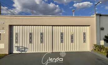 Imagem: Casa reformada com 3 quartos no Jardim Atlântico