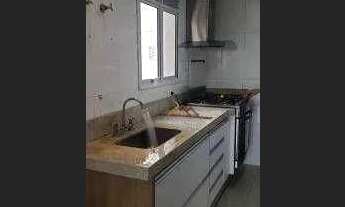 Imagem 5: Apartamento com 03 Dormitórios sendo 01 suite e 02 vagas com Armários no Bairro Jardim