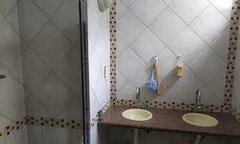 Imagem 5: Casa para venda possui 310 m² com 4 quartos em Itaigara - Salvador - BA