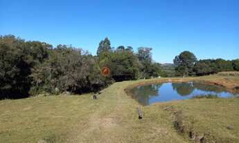 Imagem 7: Requinte oferece lindo sítio com 9 ha na Cascata ao lado do Parque Stone Land, com casa de