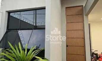 Imagem 2: Casa com 4 dormitórios para alugar, 170 m² por R$ 6.000,00/mês - Novo Mundo - Uberlândia/M