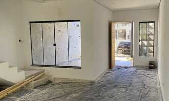 Imagem 6: Casa Geminada - Oportunidade - Acabamento e localização impecável