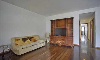 Imagem 4: Apartamento em rua tranquila na segunda quadra da praia do Leblon