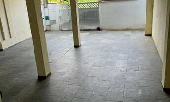 Imagem 2: Vendo Casa com garagem Grande ideal para imovel comercial