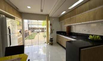 Imagem: Excelente Casa á venda, 3 Quartos c/suíte