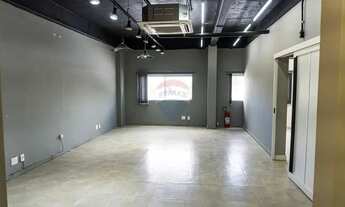 Imagem 2: Prédio Comercial Amplo em São José dos Campos para LOCAÇÃO, Jardim Esplanada