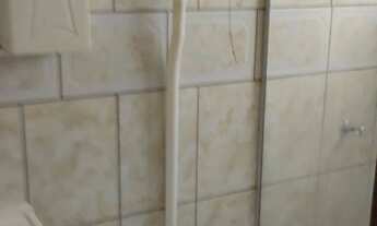 Imagem 3: Casa com dois quartos, garagem, pátio e churrasqueira