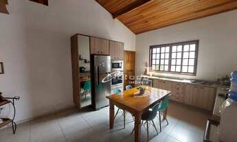 Imagem 5: Casa com 3 dormitórios à venda, pertinho do centro da cidade, por R$820.000,00. Guararema