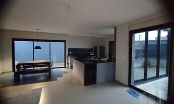 Imagem: Sobrado no condomínio Reserva Aruanã