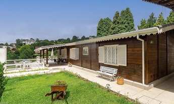 Imagem 3: Casa Mobiliada para Venda em Campos do Jordão, Vila Capivari, 4 dormitórios, 2 suítes, 3 b