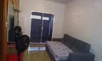 Imagem 3: Composta por 03 quartos, 02 banheiros sendo 01 suíte, sala de estar