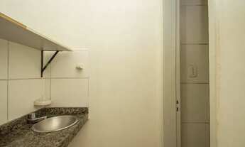 Imagem 5: Sala em galeria Boa Viagem