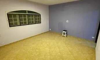 Imagem 6: Casa à venda no Jardim Britânia com 400m² 3 dormitórios 1 suíte 4 banheiros 6 vagas