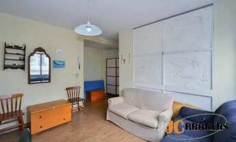 Imagem 3: Apartamento com 58 m², 2 Dormitórios, Sala bem iluminada com janelas grandes, Andar alto