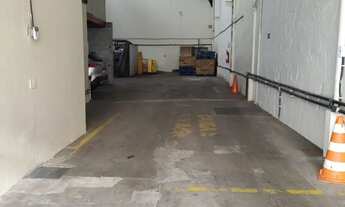 Imagem 2: Imóvel comercial de 972 m2 no centro com dois pavimentos e galpão